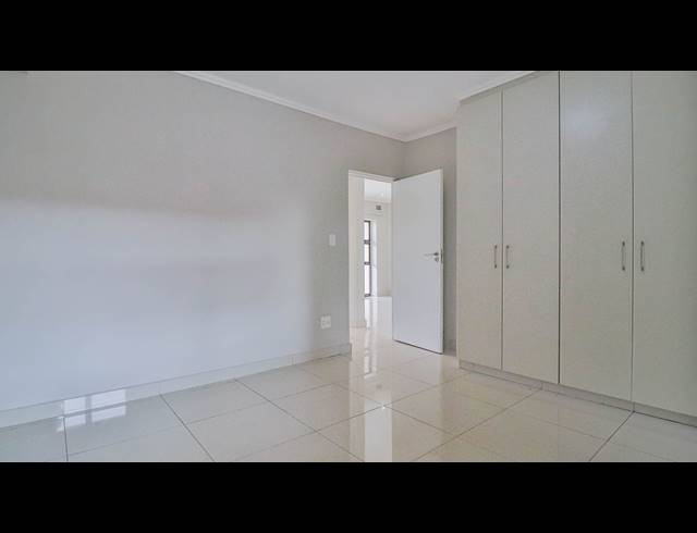 2 BEDROOM APARTMENT FOR SALE IN UMHLANGA RIDGE